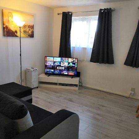Delight Apartment, Close To Excel, London City Airport & O2! Zewnętrze zdjęcie